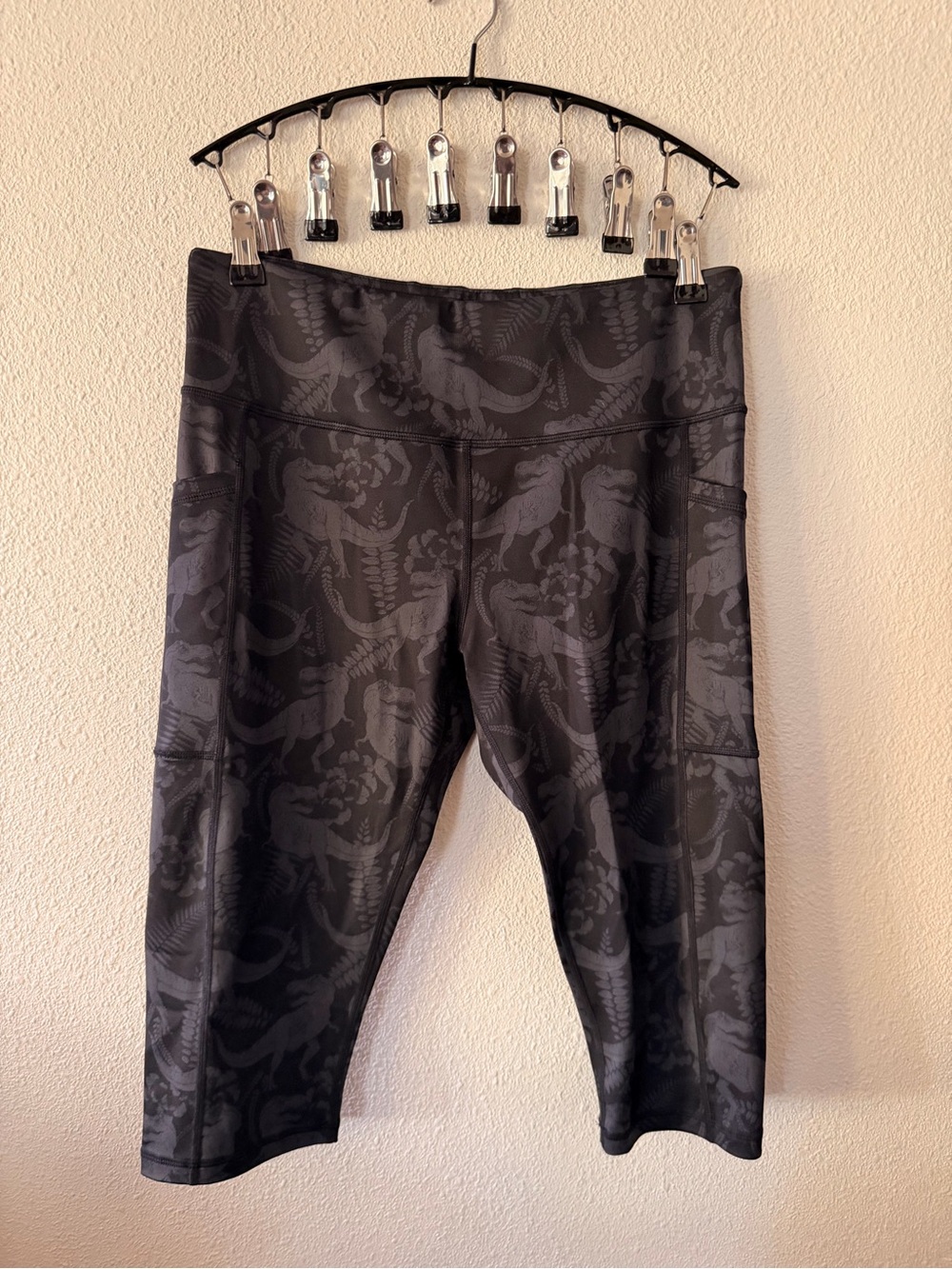 Cropped Dinosaur Leggings